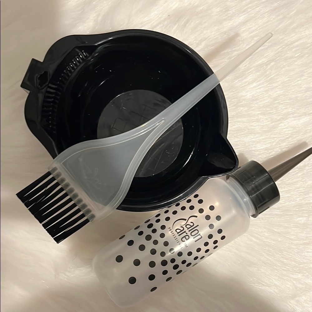 Hair Dye Kit in Black and Clear